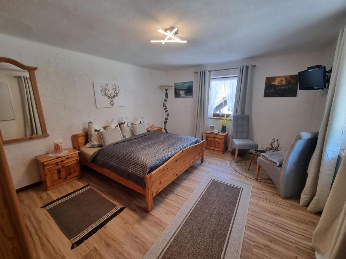 Large Detached Holiday Home In Muhr Kültér fotó