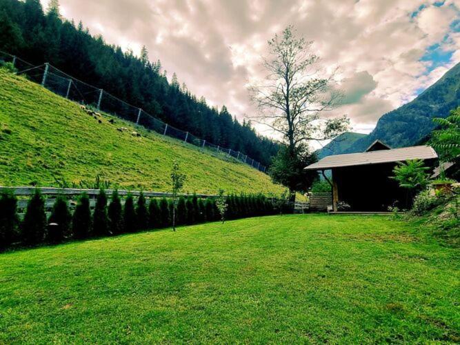 Large Detached Holiday Home In Muhr Kültér fotó