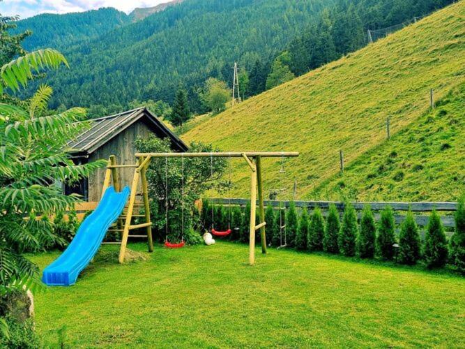 Large Detached Holiday Home In Muhr Kültér fotó