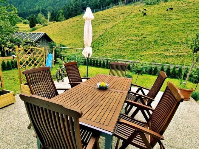 Large Detached Holiday Home In Muhr Kültér fotó