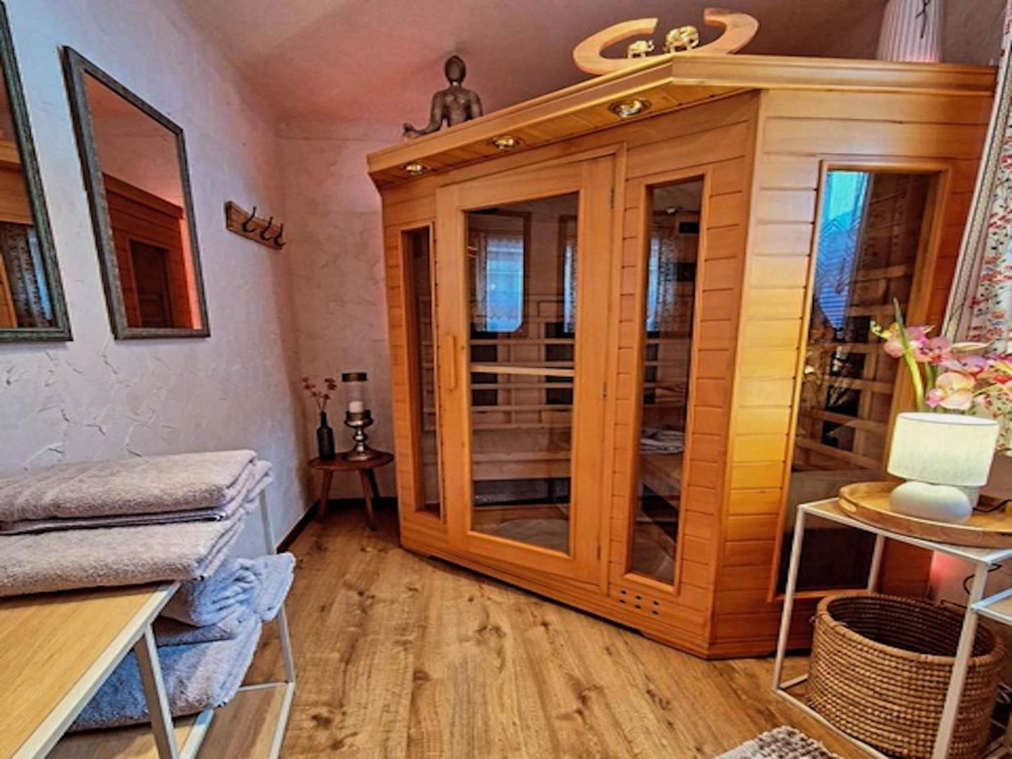 Large Detached Holiday Home In Muhr Kültér fotó